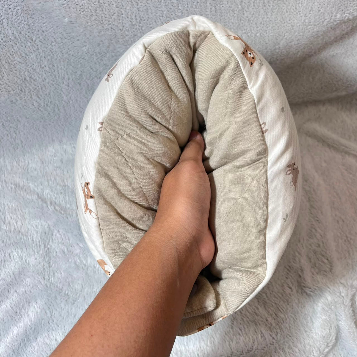 TRAVEL NURSING ARM PILLOW_PUPPY (KAOS)