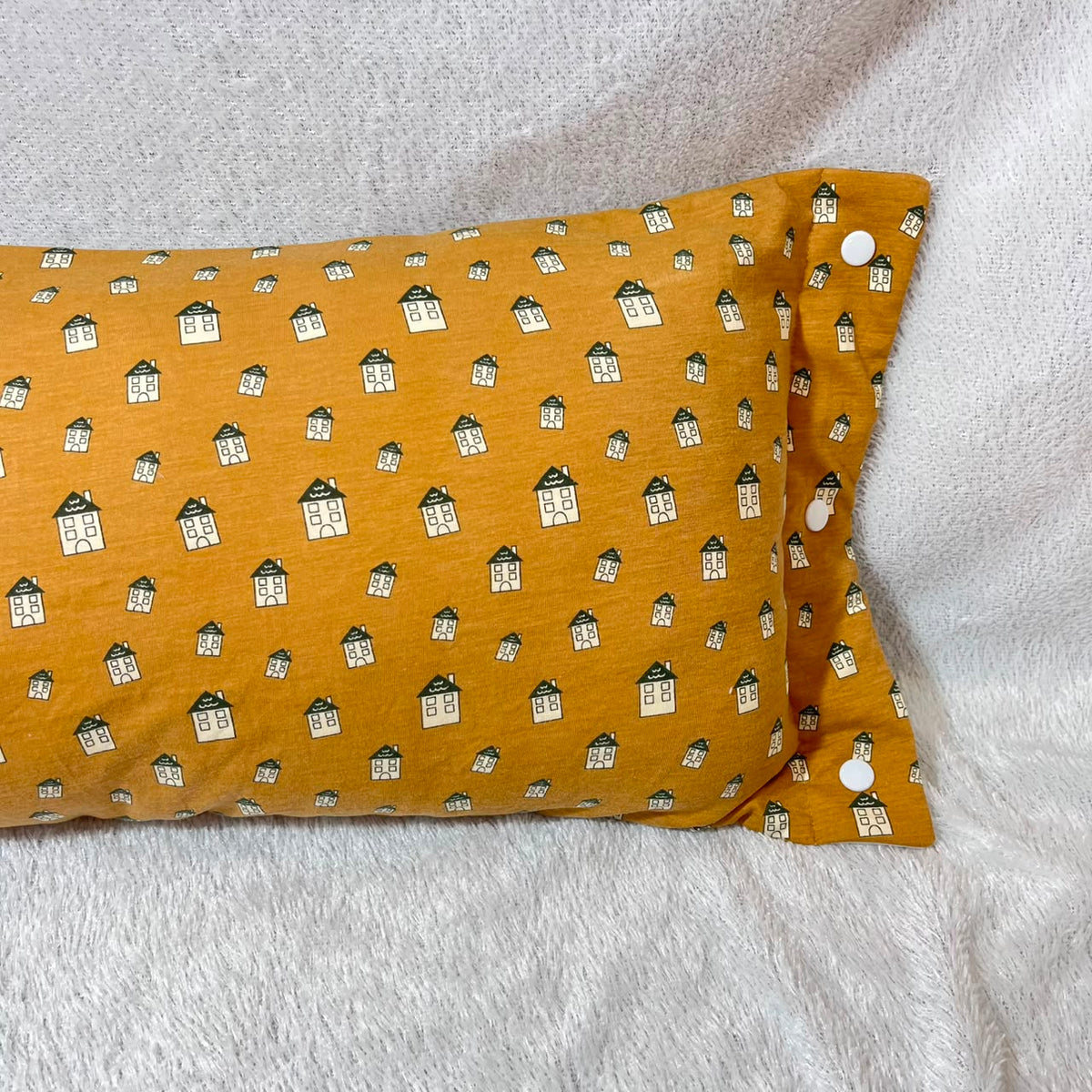 TRAVEL NURSING ARM PILLOW_RUMAH COKLAT (KAOS)