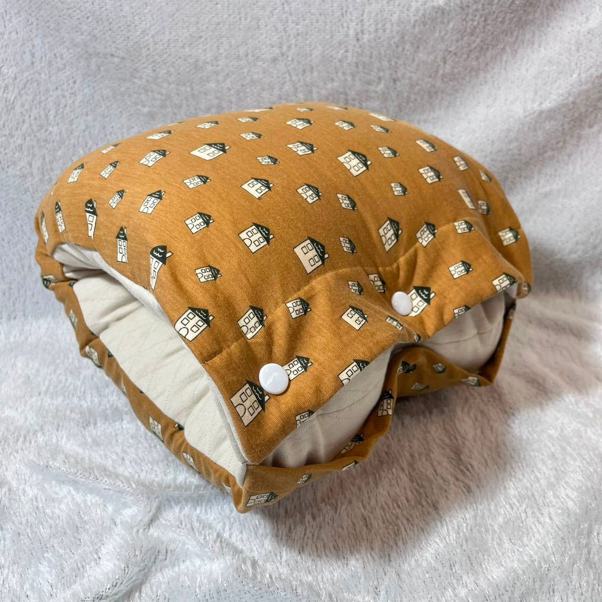 TRAVEL NURSING ARM PILLOW_RUMAH COKLAT (KAOS)