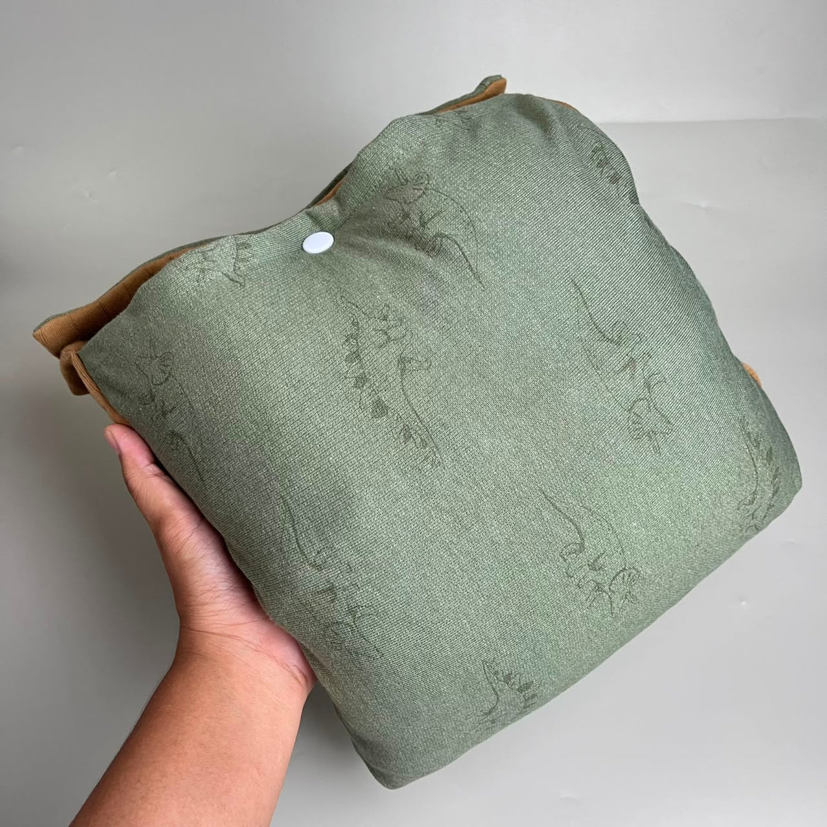TRAVEL NURSING ARM PILLOW_SHADOW GREEN DINO (KAOS)
