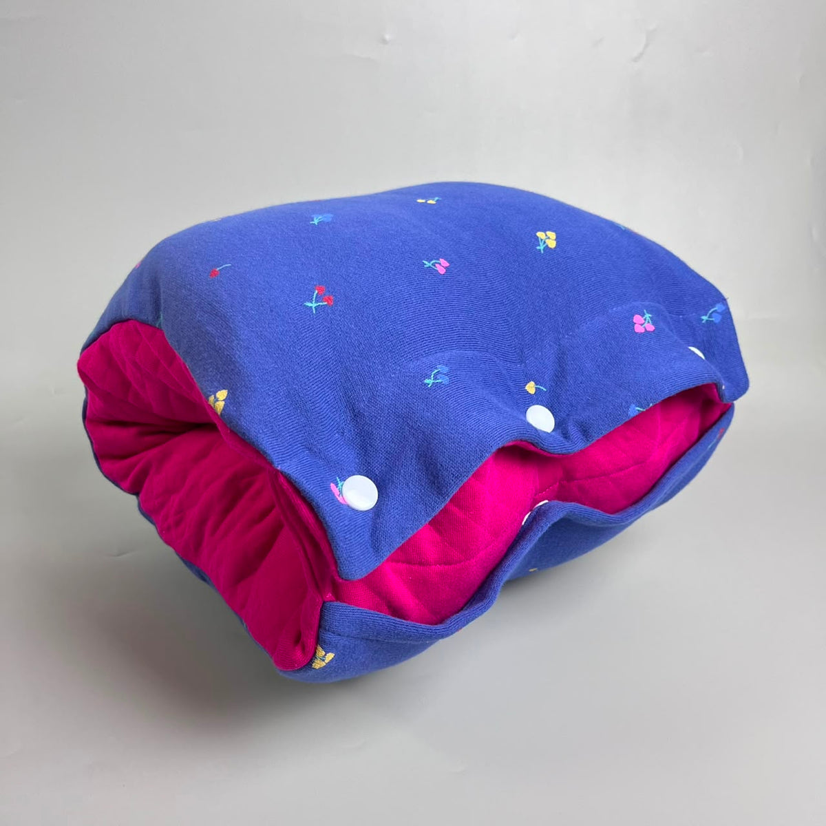 TRAVEL NURSING ARM PILLOW_CHERRY NAVY (KAOS)