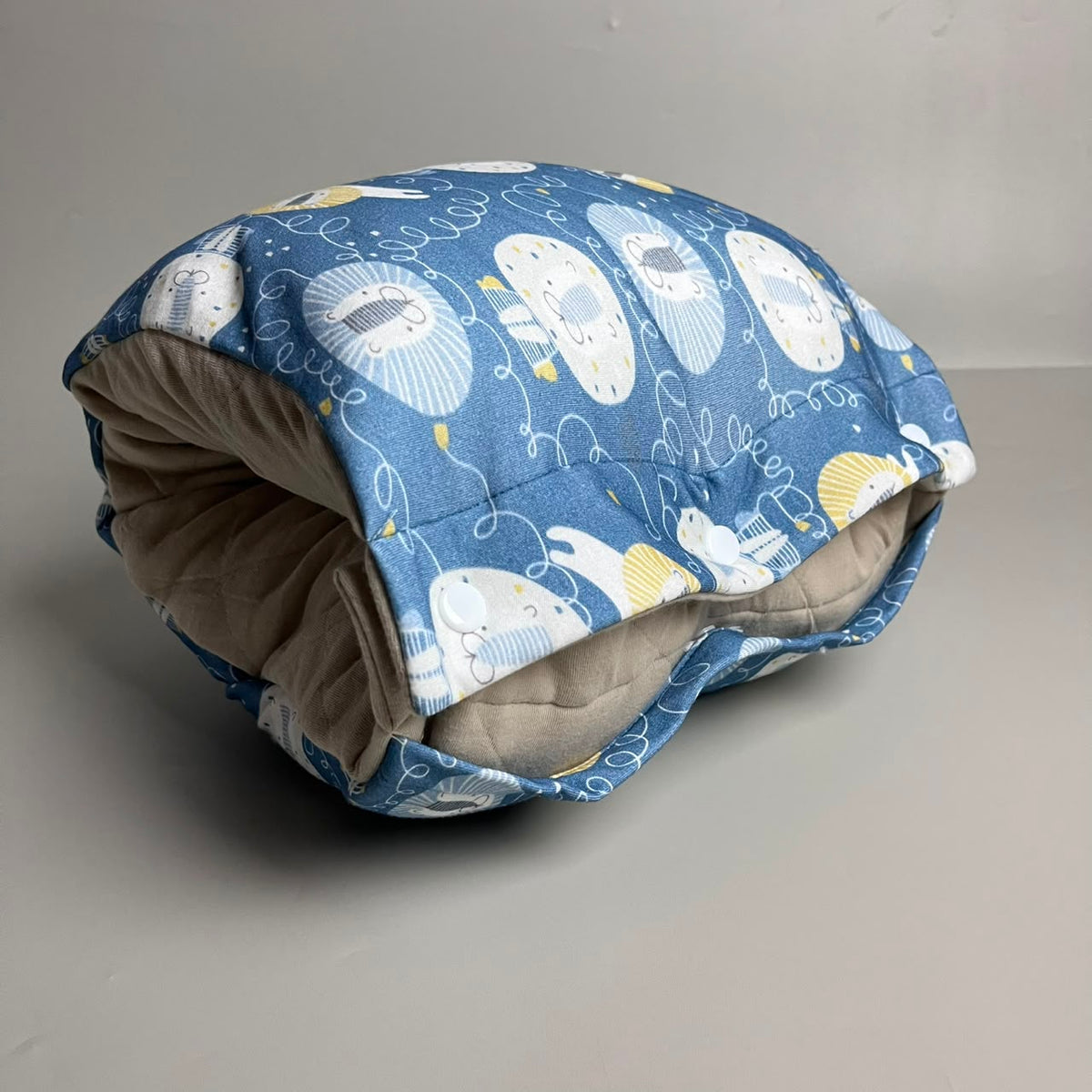 TRAVEL NURSING ARM PILLOW_LION BLUE (KAOS)