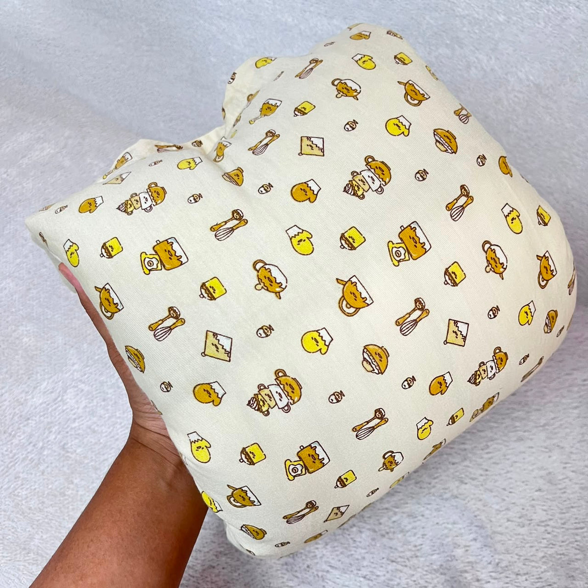 TRAVEL NURSING ARM PILLOW_GUDETAMA (KAOS)