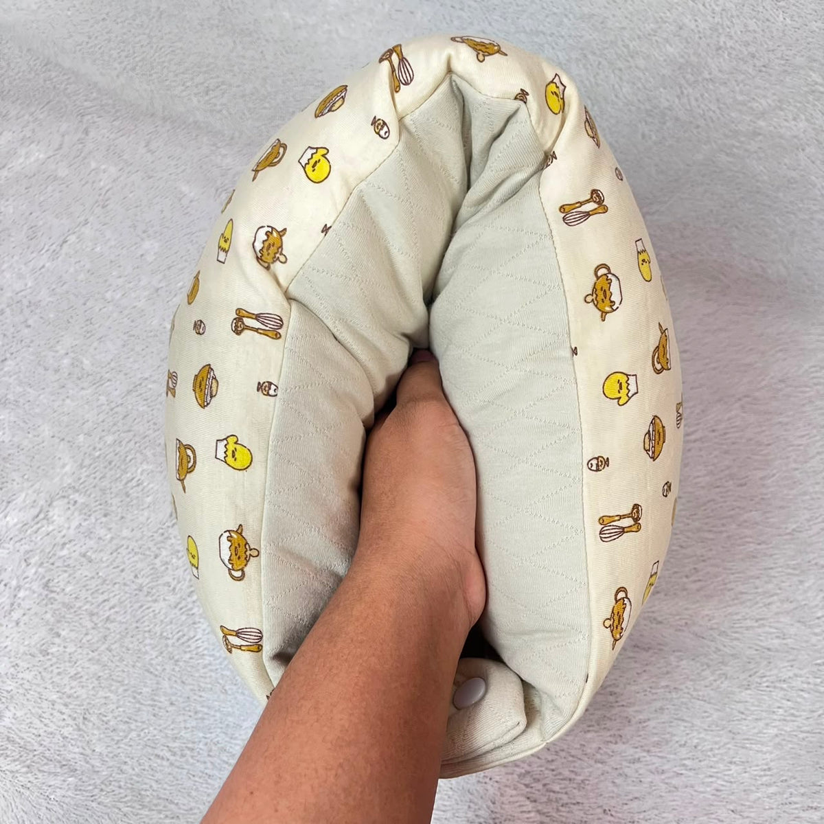 TRAVEL NURSING ARM PILLOW_GUDETAMA (KAOS)