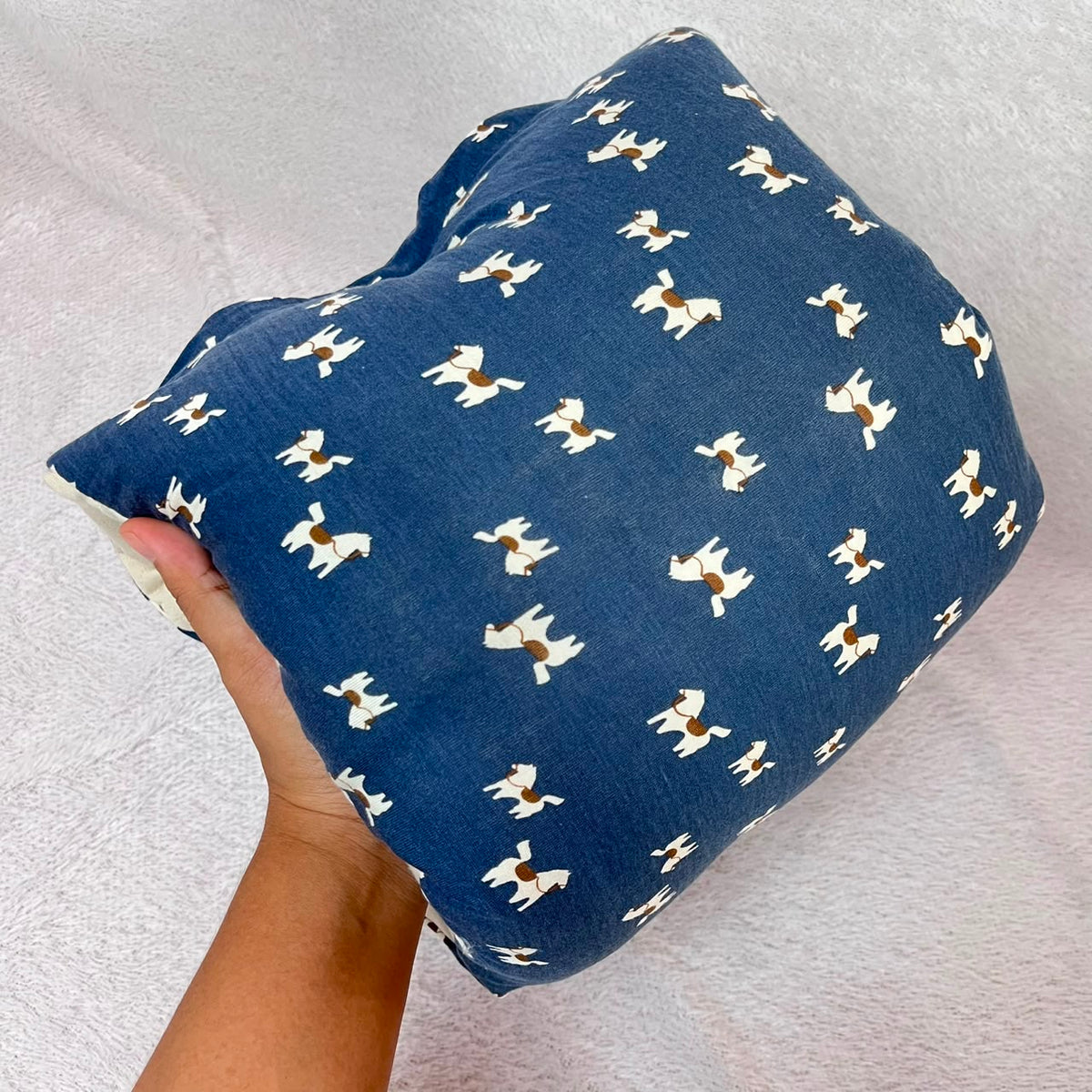 TRAVEL NURSING ARM PILLOW_KUDA NAVY (KAOS)