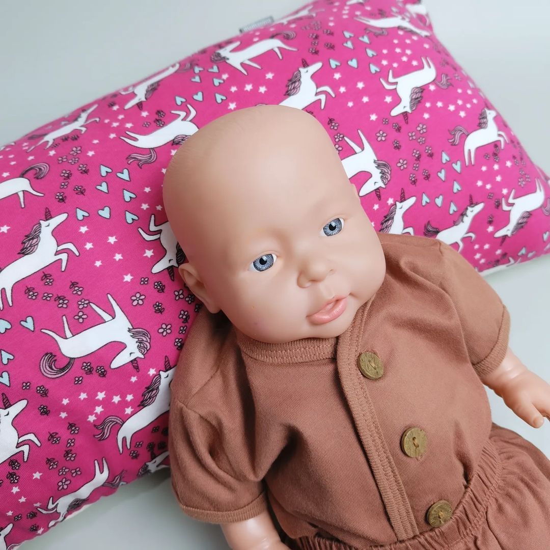 TRAVEL NURSING ARM PILLOW_B4255_UNICORN FUCHSIA
