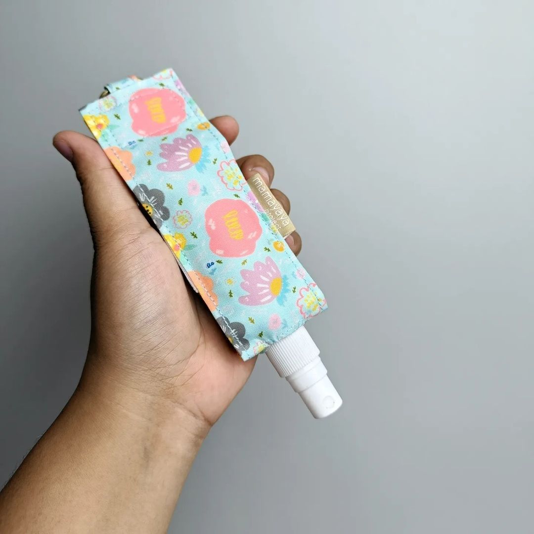 HAND SANITIZER HOLDER_C3286_AYANA TOSCA_MILKY