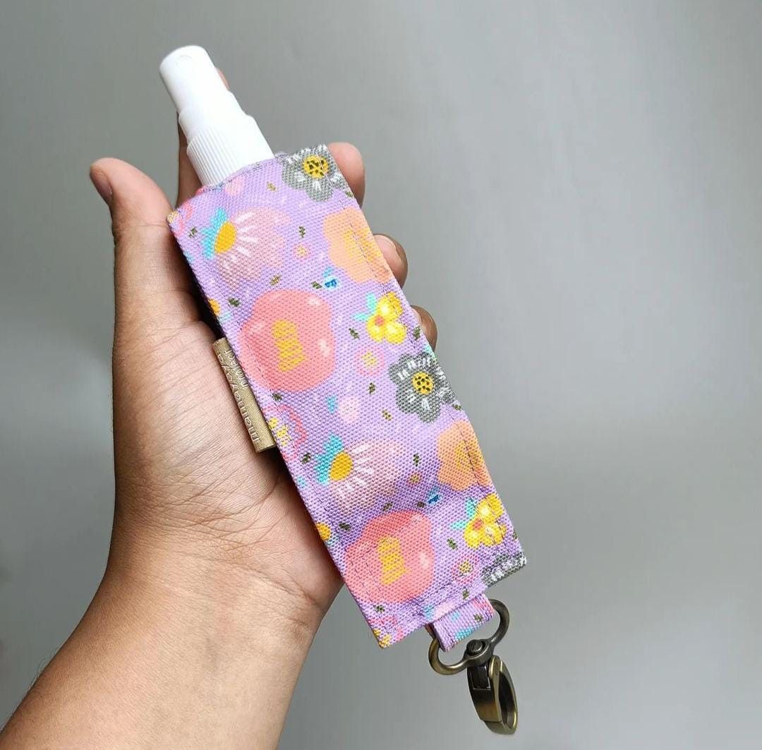 HAND SANITIZER HOLDER_C3273_AYANA LILAC_WR